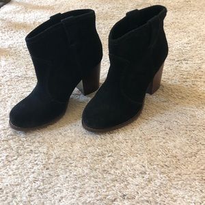 Splendid black ankle booties size 6